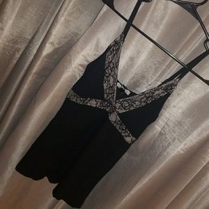 🖤🖤🖤🖤Nicole Miller Black tank 🖤🖤🖤🖤